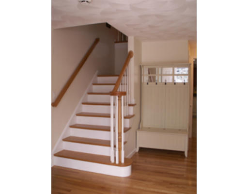 9 Hillcrest Road Burlington, MA 01803 - Photo 2 of 10 Gallery Image 2