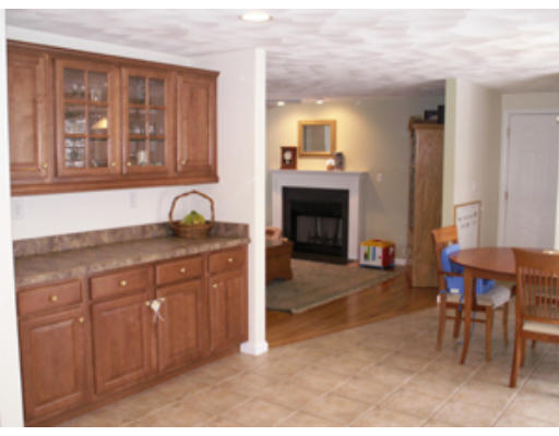 9 Hillcrest Road Burlington, MA 01803 - Photo 5 of 10 Gallery Image 5