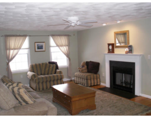 9 Hillcrest Road Burlington, MA 01803 - Photo 6 of 10 Gallery Image 6