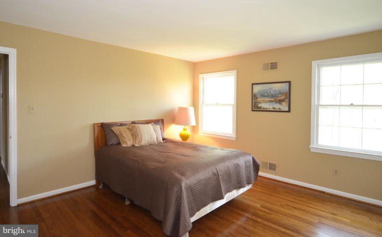 11010 Brent Road Potomac, MD 20854 - Photo 15 of 24 Bedroom