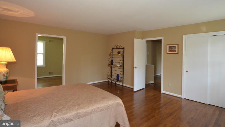 11010 Brent Road Potomac, MD 20854 - Photo 19 of 24 Bedroom (Master)