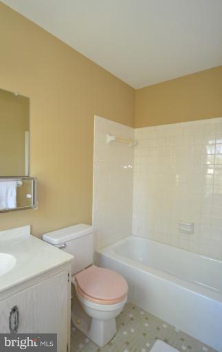 11010 Brent Road Potomac, MD 20854 - Photo 6 of 24 Bath (Master)