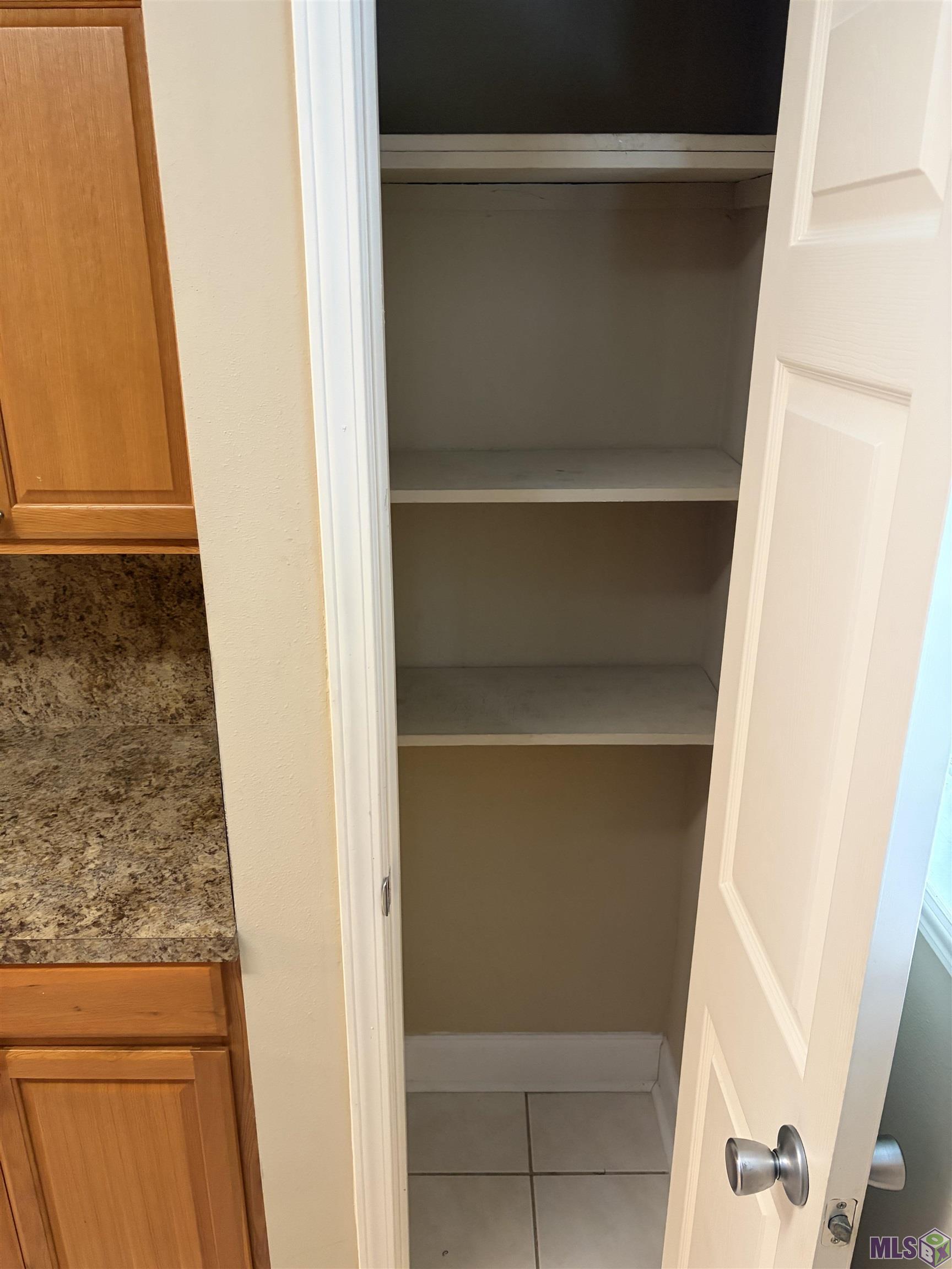 913 West Rothland Street, Unit A Gonzales, LA 70737 - Photo 9 of 35 Gallery Image 9