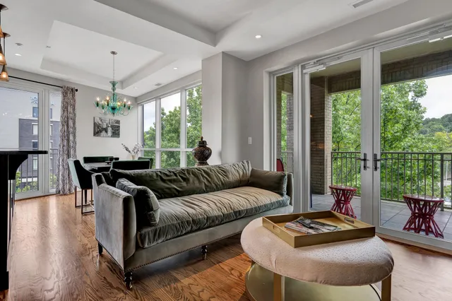 $720,000 | 4 Cherokee Blvd., Unit 326, Chattanooga, TN 37405
