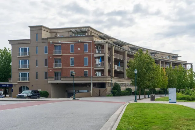 $720,000 | 4 Cherokee Blvd., Unit 326, Chattanooga, TN 37405