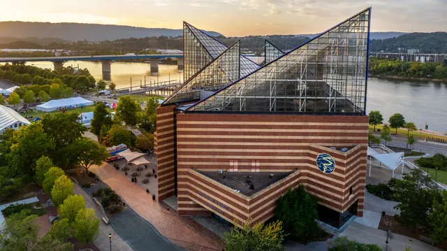 $720,000 | 4 Cherokee Blvd., Unit 326, Chattanooga, TN 37405