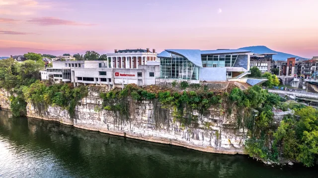 $720,000 | 4 Cherokee Blvd., Unit 326, Chattanooga, TN 37405