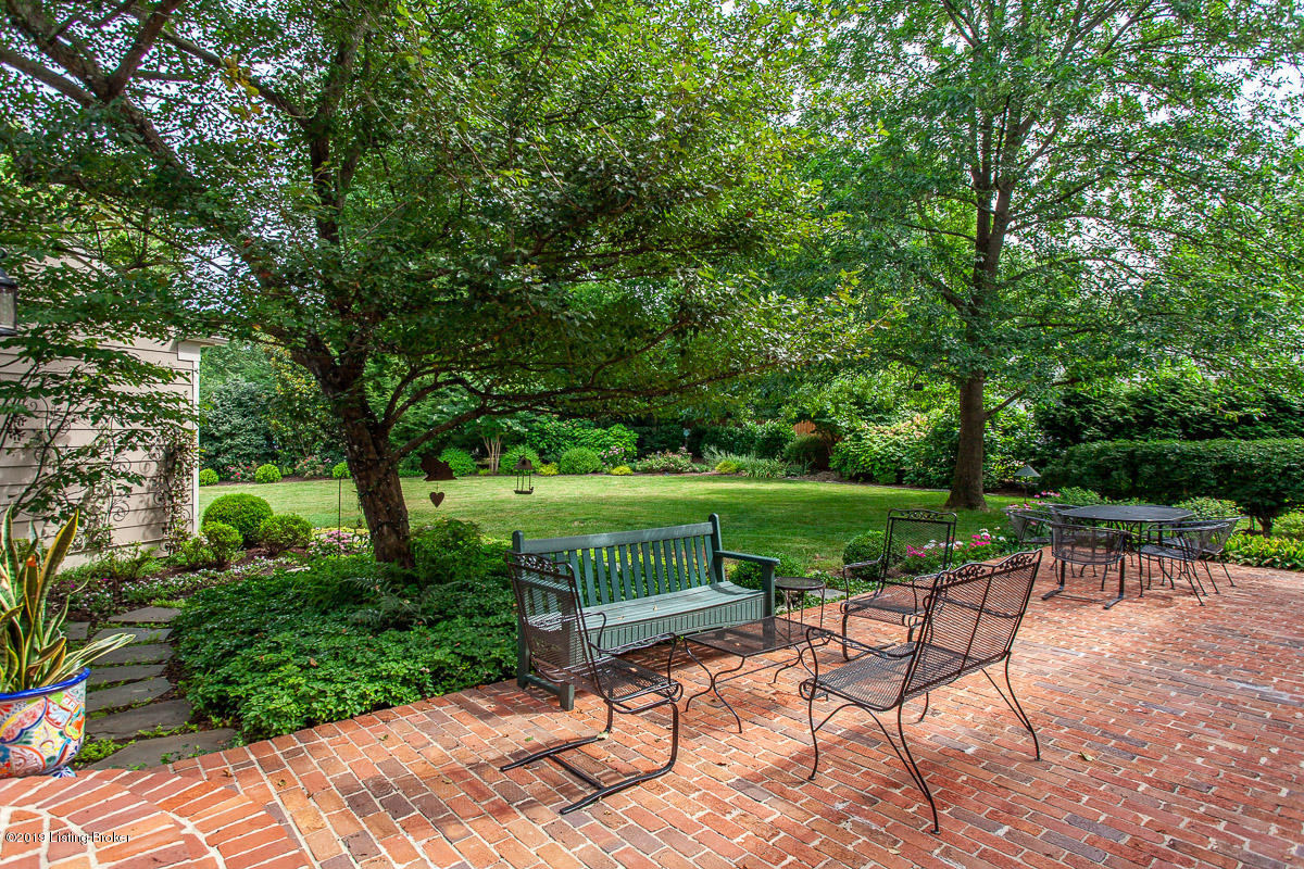 4703 Crofton Road Louisville, KY 40207 - Photo 30 of 38 4703 Crofton Rd-36