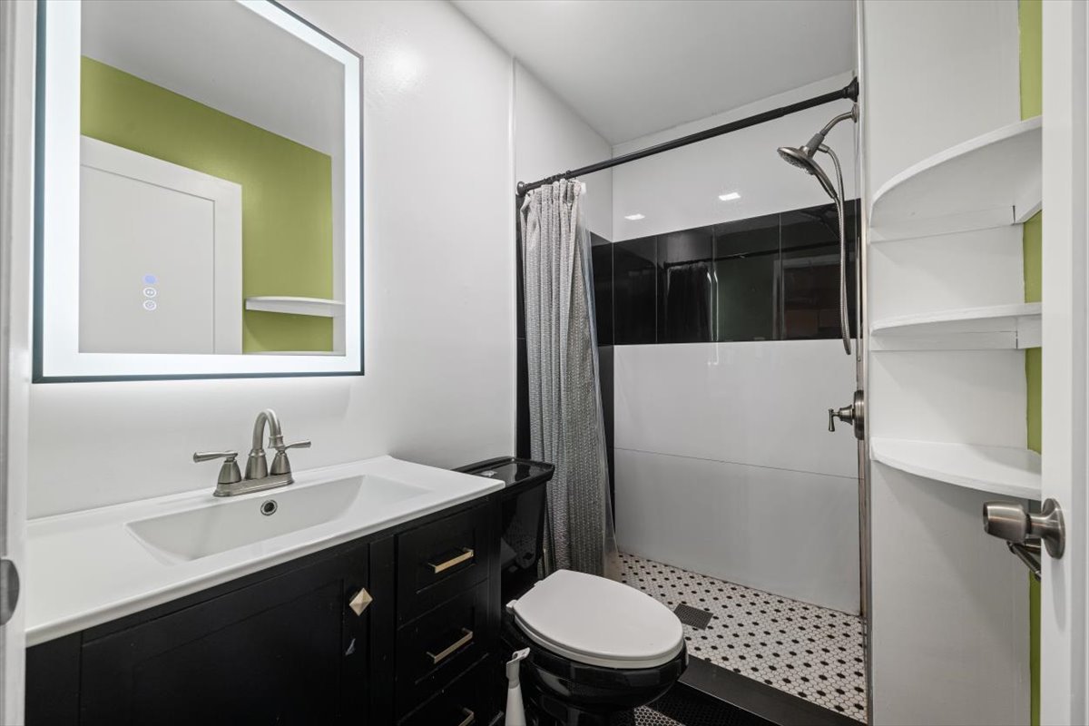 1235 Leon Place Evanston, IL 60201 - Photo 13 of 34 Gallery Image 13