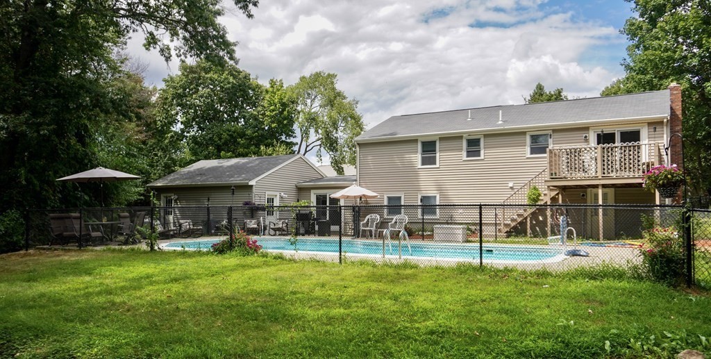 3 Meadowview Road Foxboro, MA 02035 - Photo 3 of 30 Gallery Image 3