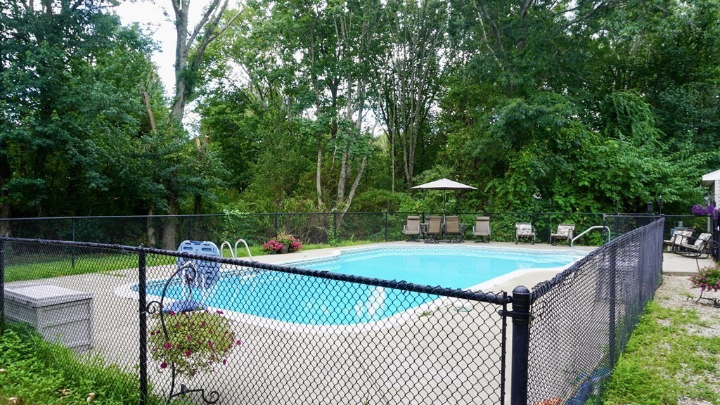 3 Meadowview Road Foxboro, MA 02035 - Photo 4 of 30 Gallery Image 4