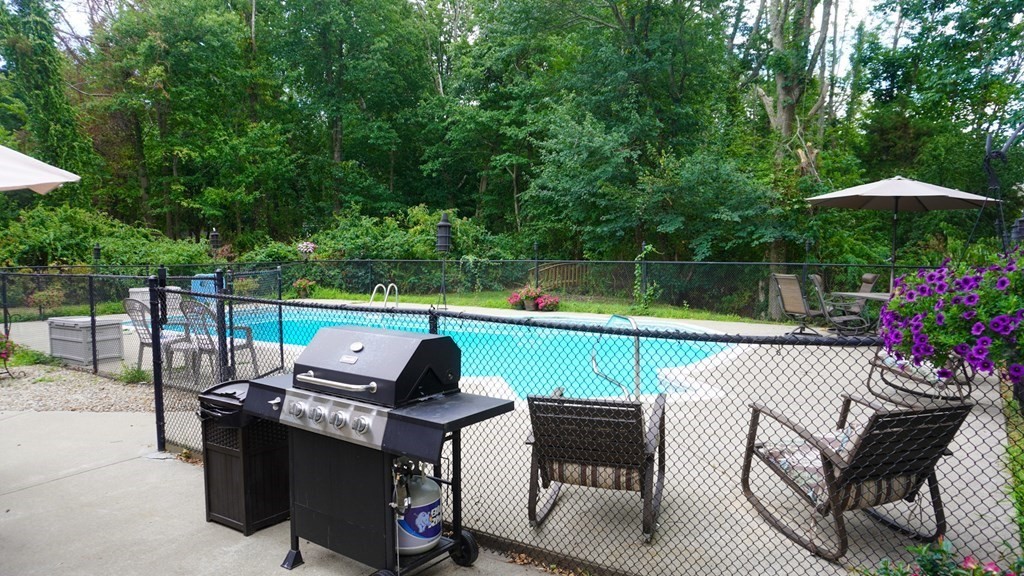 3 Meadowview Road Foxboro, MA 02035 - Photo 5 of 30 Gallery Image 5