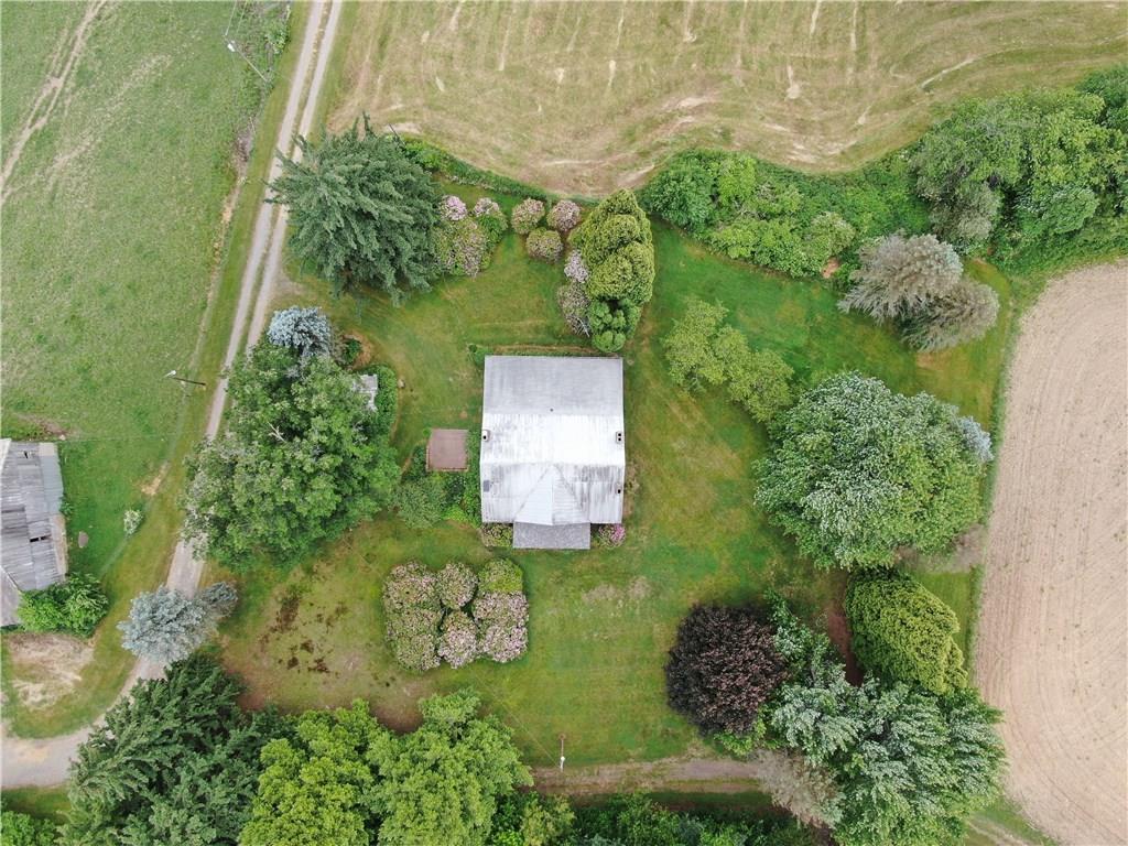 315 Country Lane Road Prospect, PA 16052 - Photo 5 of 25