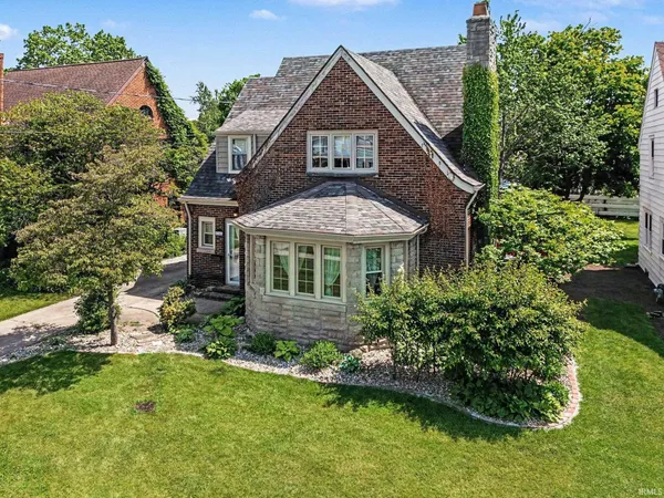 $615,000 | 1146 Belmont Avenue, South Bend, IN 46615