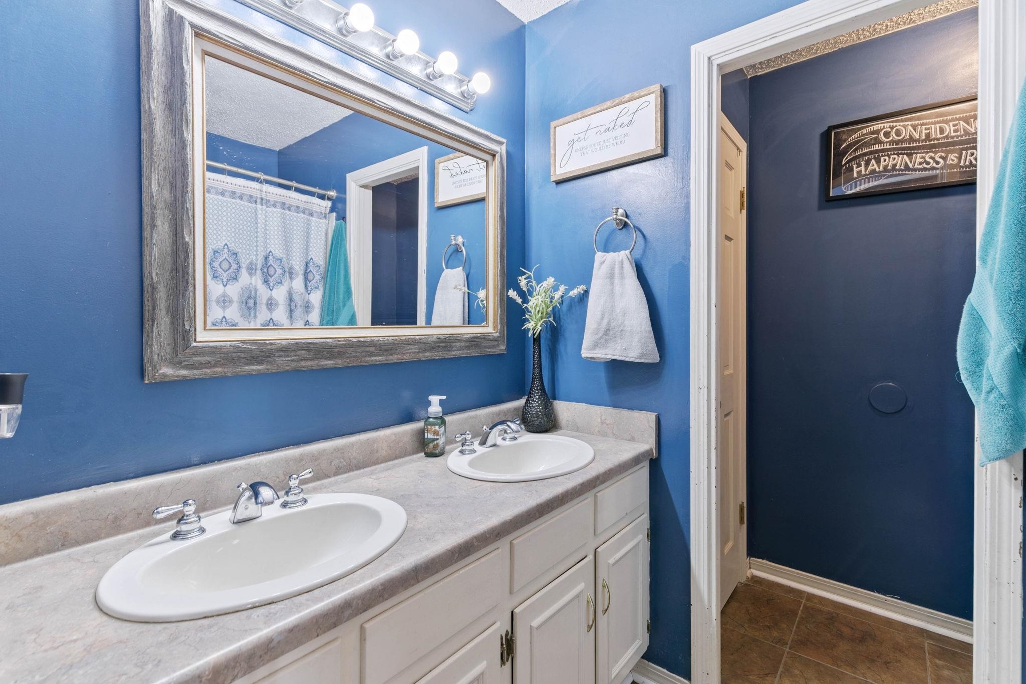 107 Rainer Circle Daphne, AL 36526 - Photo 19 of 31 Bathroom