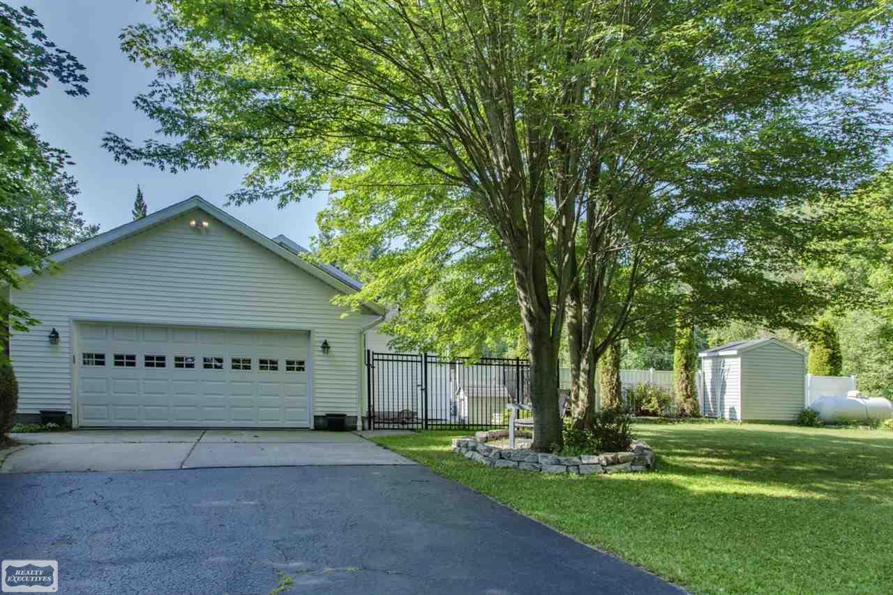 7777 State Road Fort Gratiot, MI 48059 - Photo 2 of 47
