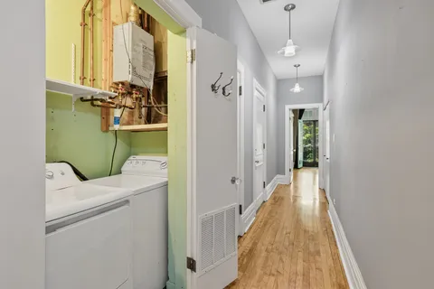 $775,000 | 3717 North Pine Grove Avenue, Unit 3S, Chicago, IL 60613