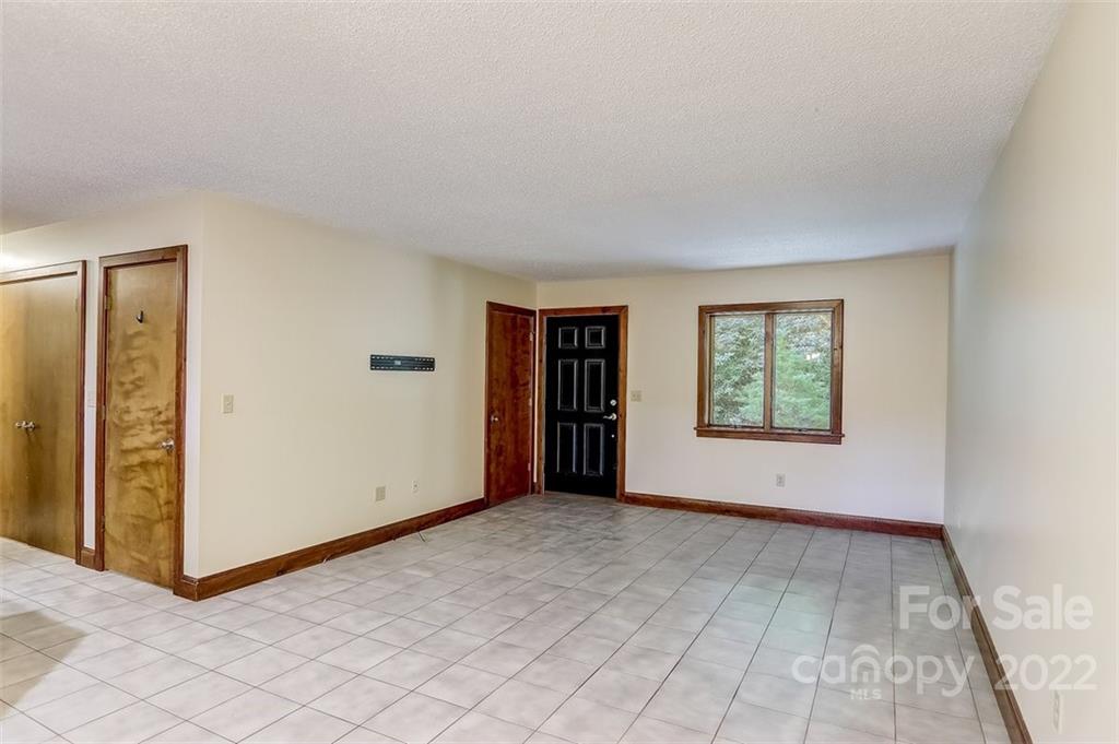 473 Emmas Grove Road Fletcher, NC 28732 - Photo 5 of 23 Gallery Image 5