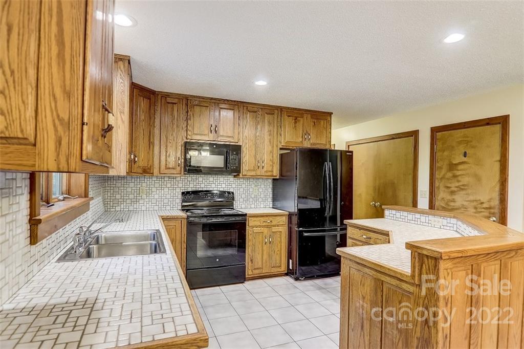 473 Emmas Grove Road Fletcher, NC 28732 - Photo 8 of 23 Gallery Image 8