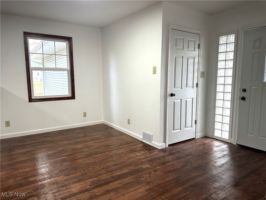 3000 Parkman Road Northwest Warren, OH 44485 - Photo 4 of 26
