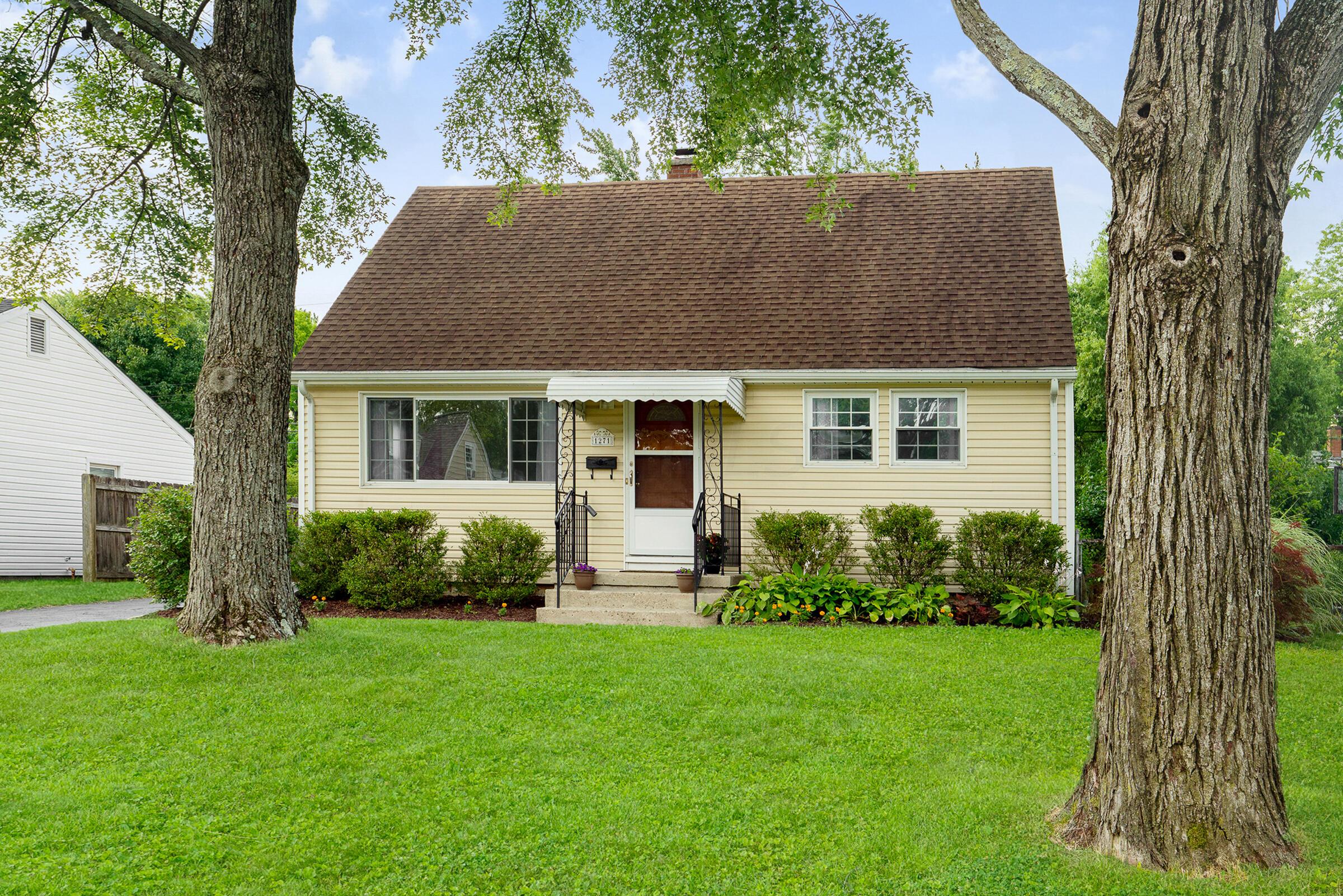 1271 Bryson Road Columbus, OH 43224 - Photo 28 of 31 Front of home