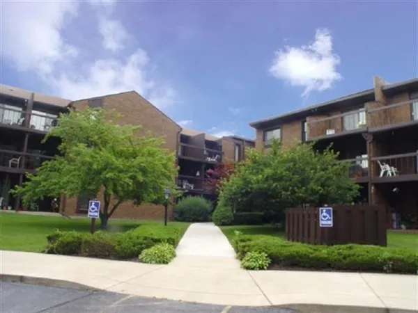 $110,000 | 2929 Sunnyside Drive, Unit 341C, Rockford, IL 61114
