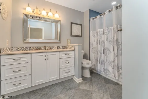 $399,000 | 107 Franklin Court, Flemington, NJ 08822