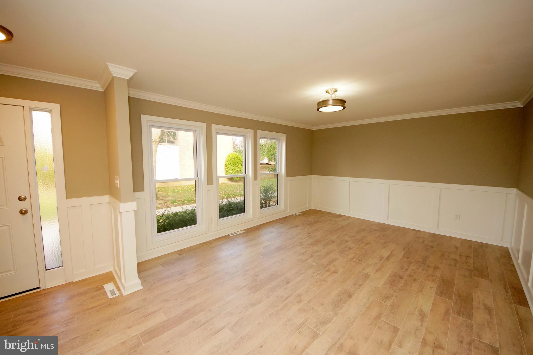 229 Probasco Road East Windsor, NJ 08520 - Photo 5 of 28