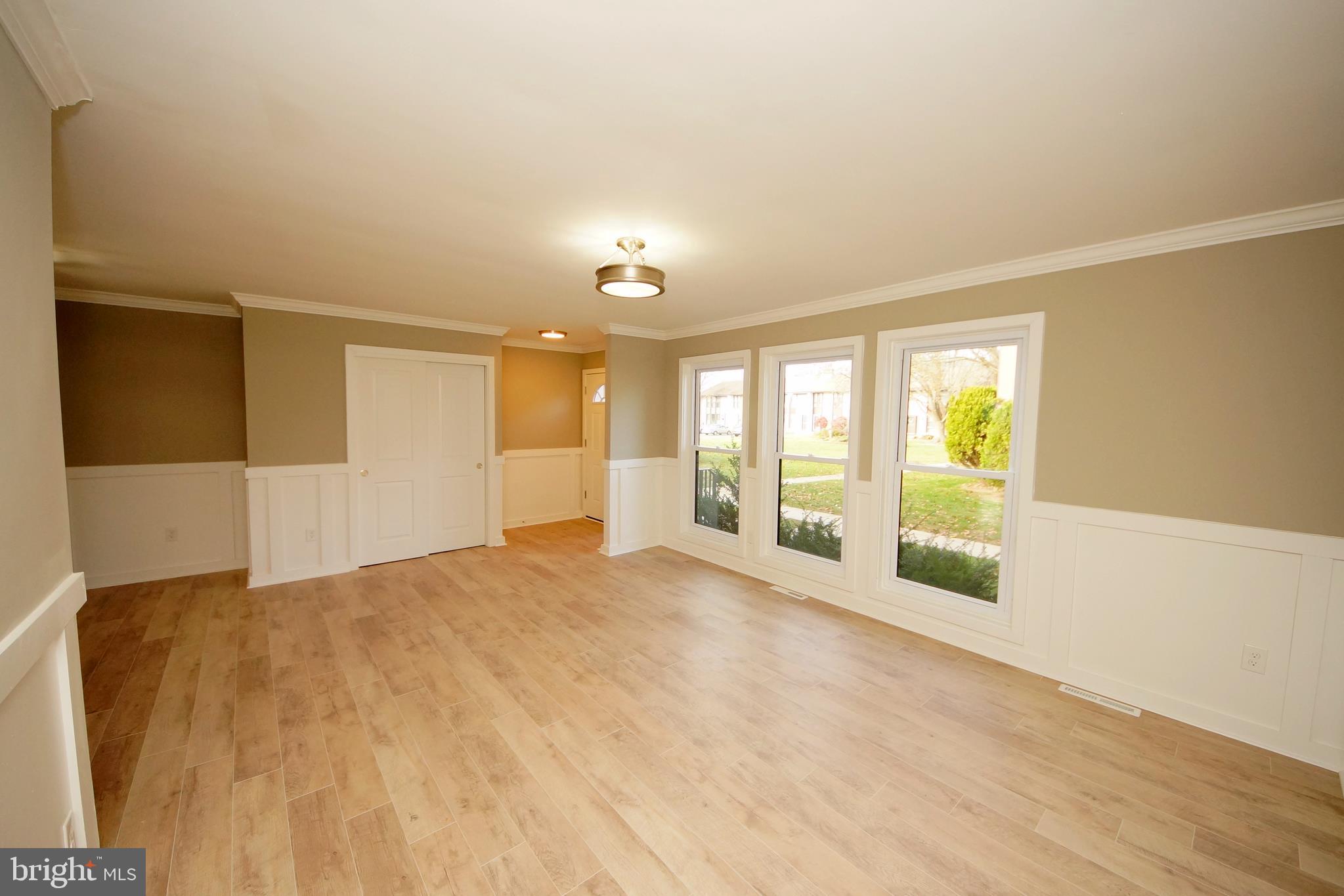 229 Probasco Road East Windsor, NJ 08520 - Photo 6 of 28