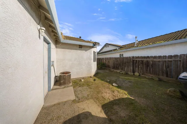 $300,000 | 2644 Parkway, Ceres, CA 95307