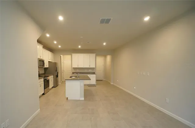 $2,500 | 25967 Woven Wicker Bend, Lutz, FL 33559