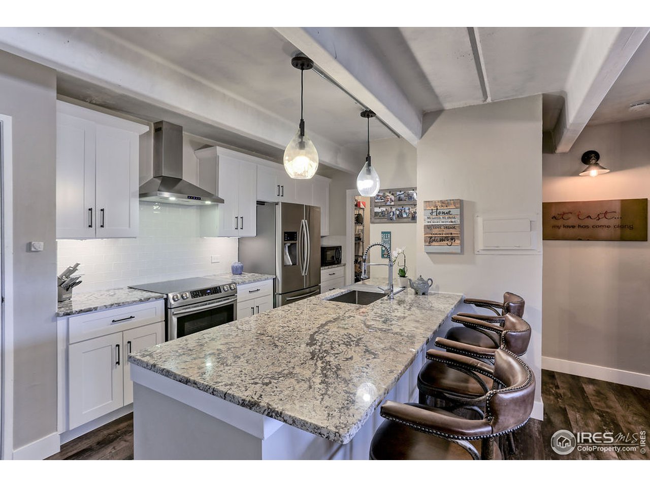 415 South Howes Street, Unit 209 Fort Collins, CO 80521 - Photo 8 of 37 Luxury kitchen