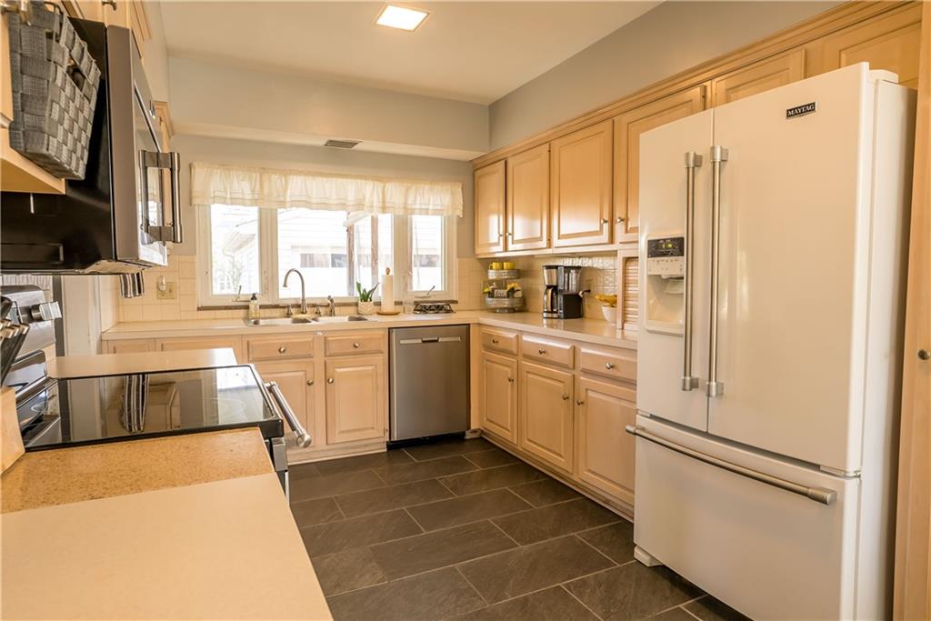 837 Spring Street Latrobe, PA 15650 - Photo 8 of 25 Gallery Image 8
