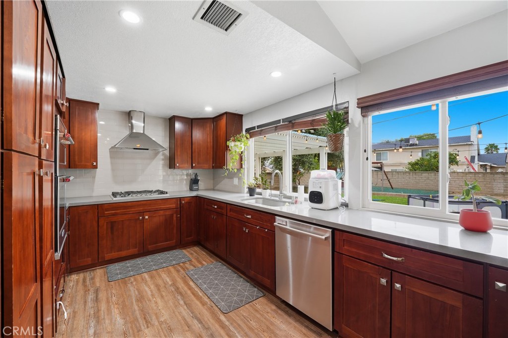 5892 North Sycamore Avenue Rialto, CA 92377 - Photo 16 of 34