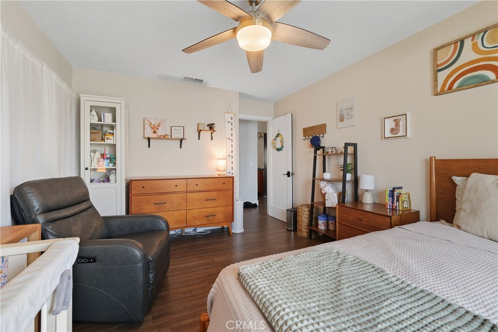 5892 North Sycamore Avenue Rialto, CA 92377 - Photo 18 of 34