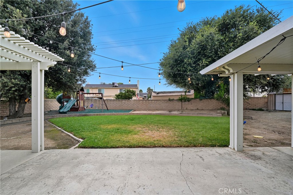 5892 North Sycamore Avenue Rialto, CA 92377 - Photo 31 of 34