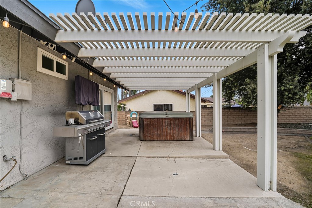 5892 North Sycamore Avenue Rialto, CA 92377 - Photo 32 of 34