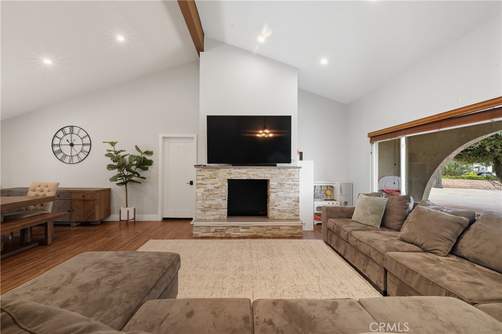 5892 North Sycamore Avenue Rialto, CA 92377 - Photo 7 of 34