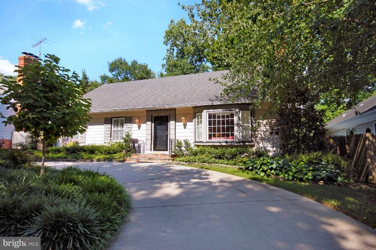 5103 Sangamore Road Bethesda, MD 20816 - Photo 21 of 25 Exterior (Front)