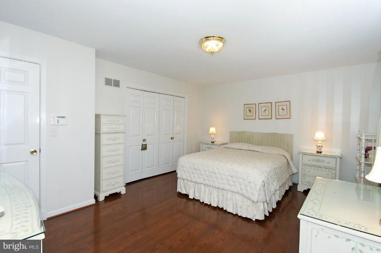 5103 Sangamore Road Bethesda, MD 20816 - Photo 9 of 25 Bedroom 3