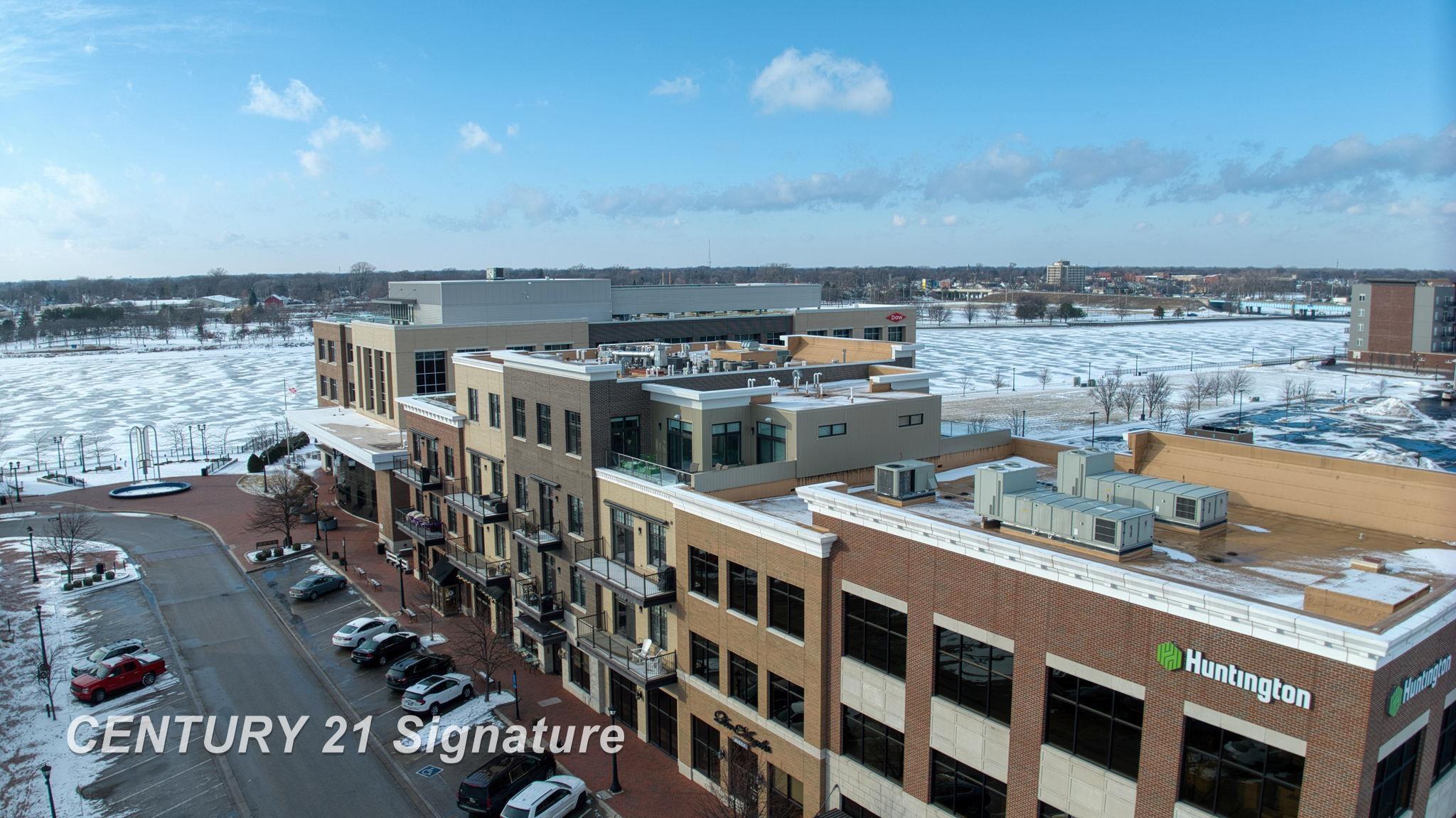 9 East Main Street Bay City, MI 48708 - Photo 5 of 26 50166470-56e0fce7-36b9-4ce8-8947-a5e02fd4bf85.JPG