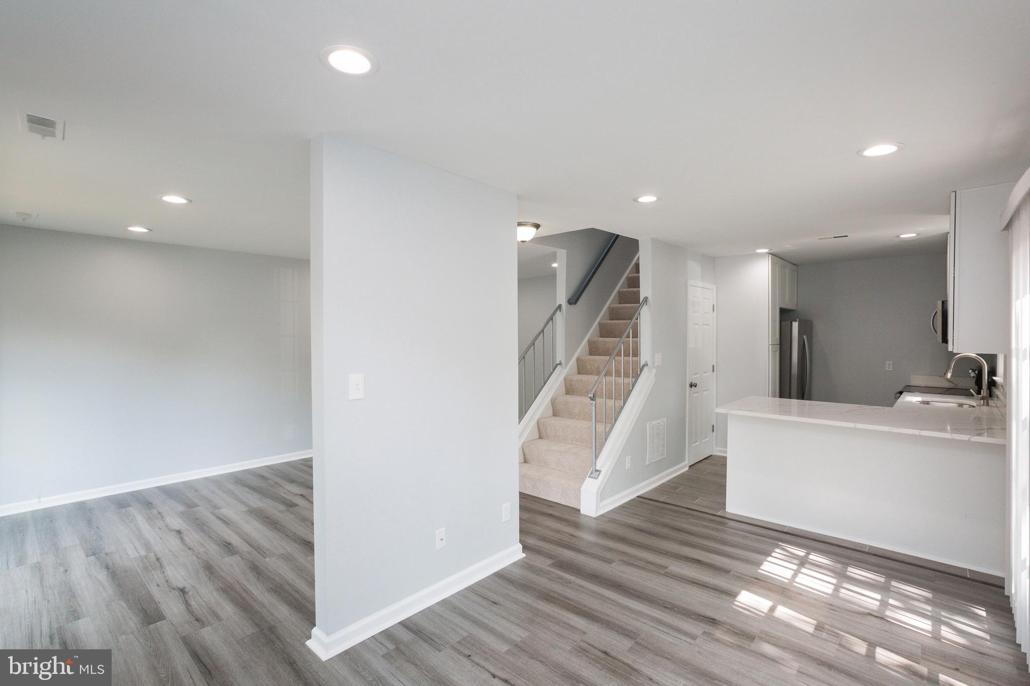 6024 Sunset Ridge Court Centreville, VA 20121 - Photo 4 of 20 Gallery Image 4