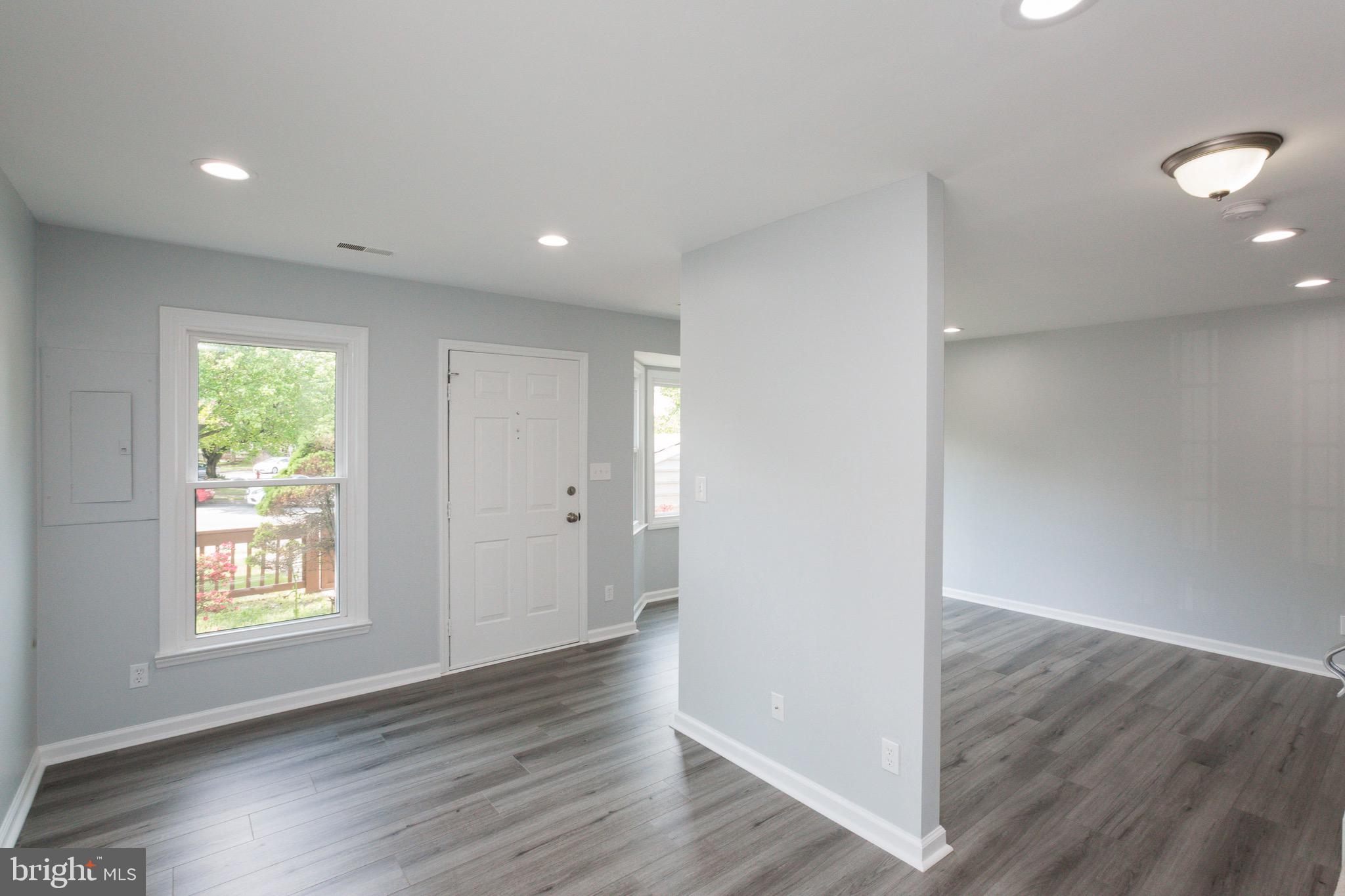 6024 Sunset Ridge Court Centreville, VA 20121 - Photo 5 of 20 Gallery Image 5