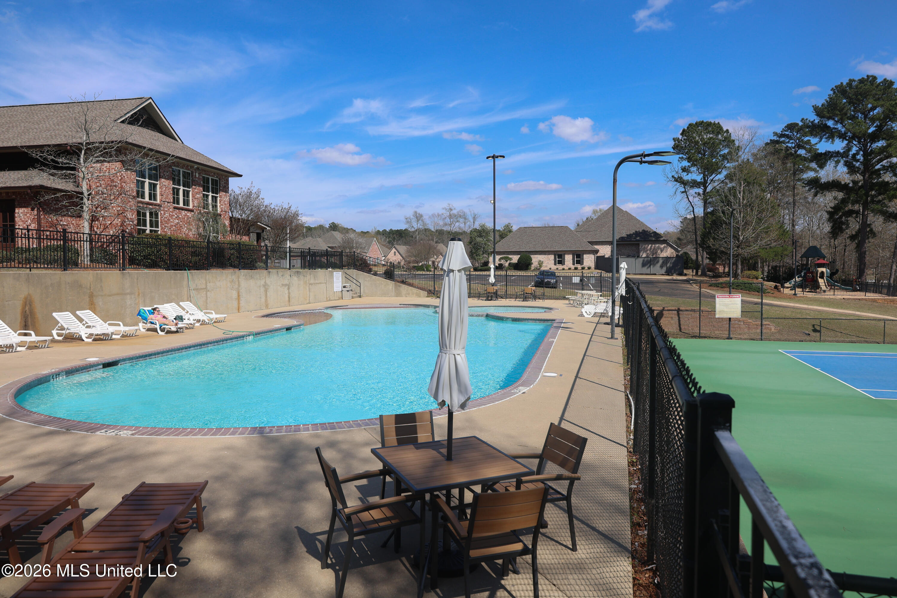 402 Provision Parkway Brandon, MS 39042 - Photo 47 of 54 neighborhood pool