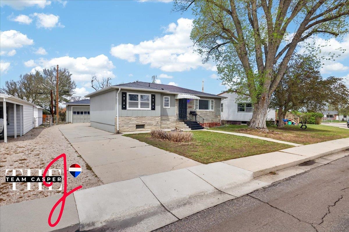 1938 South Boxelder Street Casper, WY 82604 - Photo 3 of 49