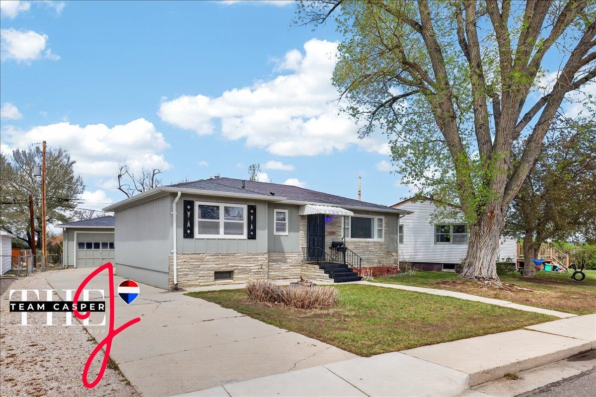 1938 South Boxelder Street Casper, WY 82604 - Photo 4 of 49