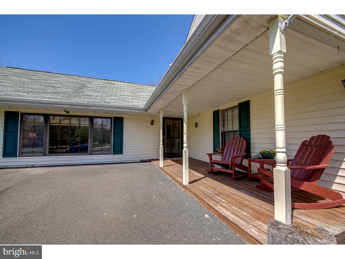 590 Lamplighter Road Horsham, PA 19044 - Photo 3 of 25 Porch