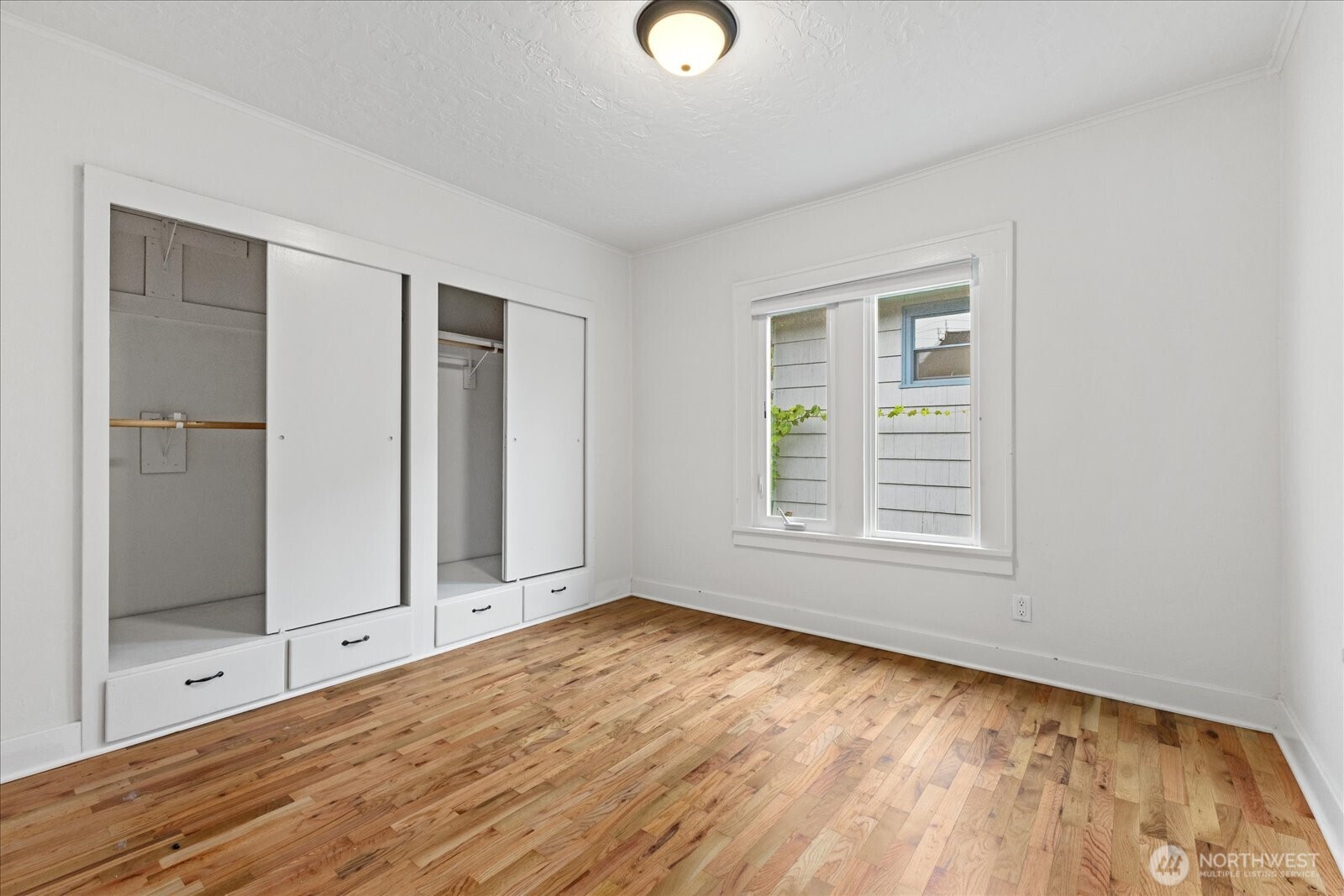 706 North 78th Street Seattle, WA 98103 - Photo 16 of 32