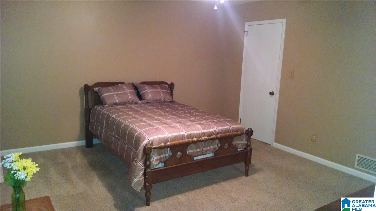 828 Round Hill Road Pelham, AL 35124 - Photo 10 of 19