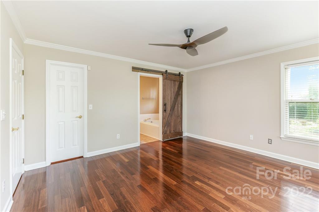 7016 Rothmore View Court Charlotte, NC 28215 - Photo 17 of 31 Gallery Image 17